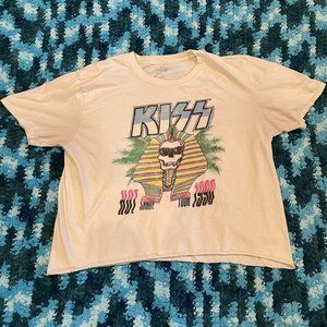 Women’s kiss T-shirt large. Cropped by previous owner